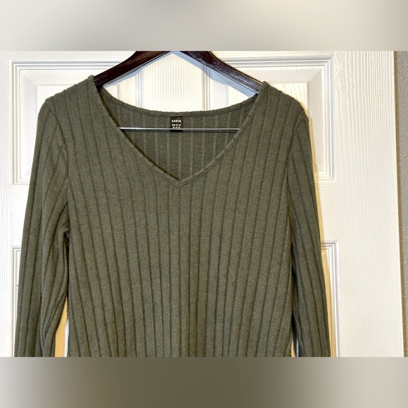SHEIN Women’s Size XL Olive Green Rib Knit Long Sleeve V-Neck Top Casual Soft - Picture 5 of 13